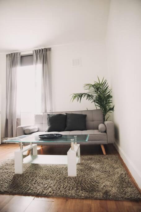 3 Bed Flat With Balcony Central Лондон Екстериор снимка