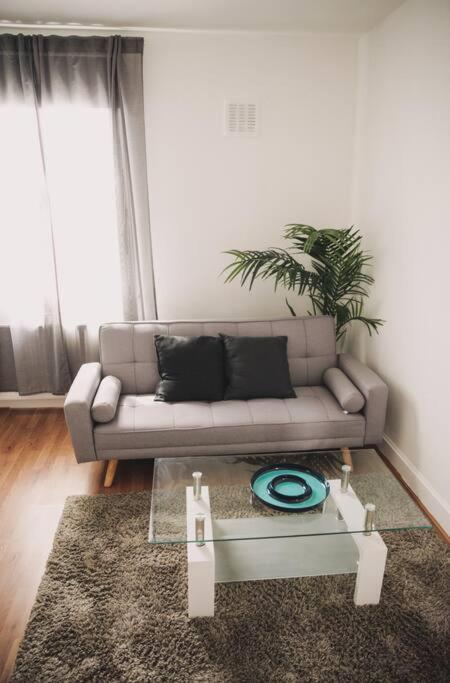 3 Bed Flat With Balcony Central Лондон Екстериор снимка